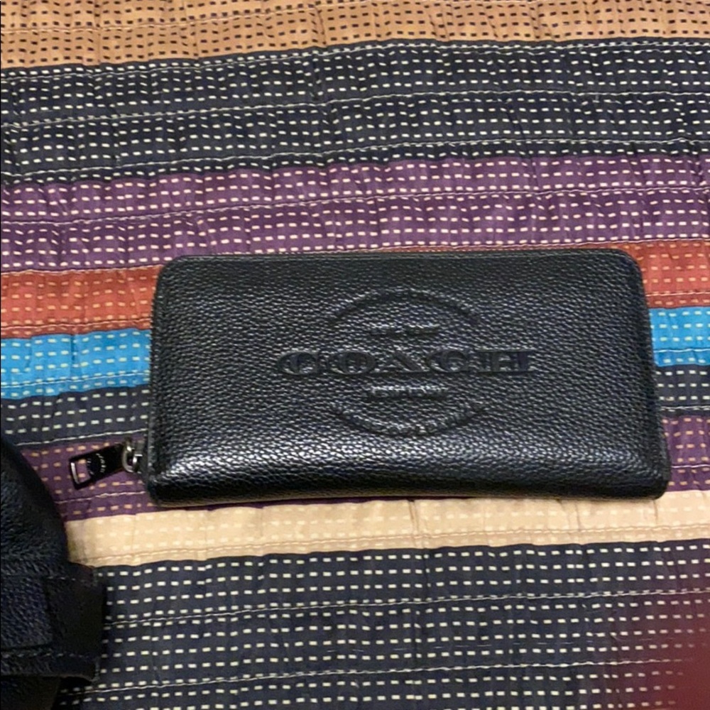 Authentic coach handbag - Picture 4 of 5